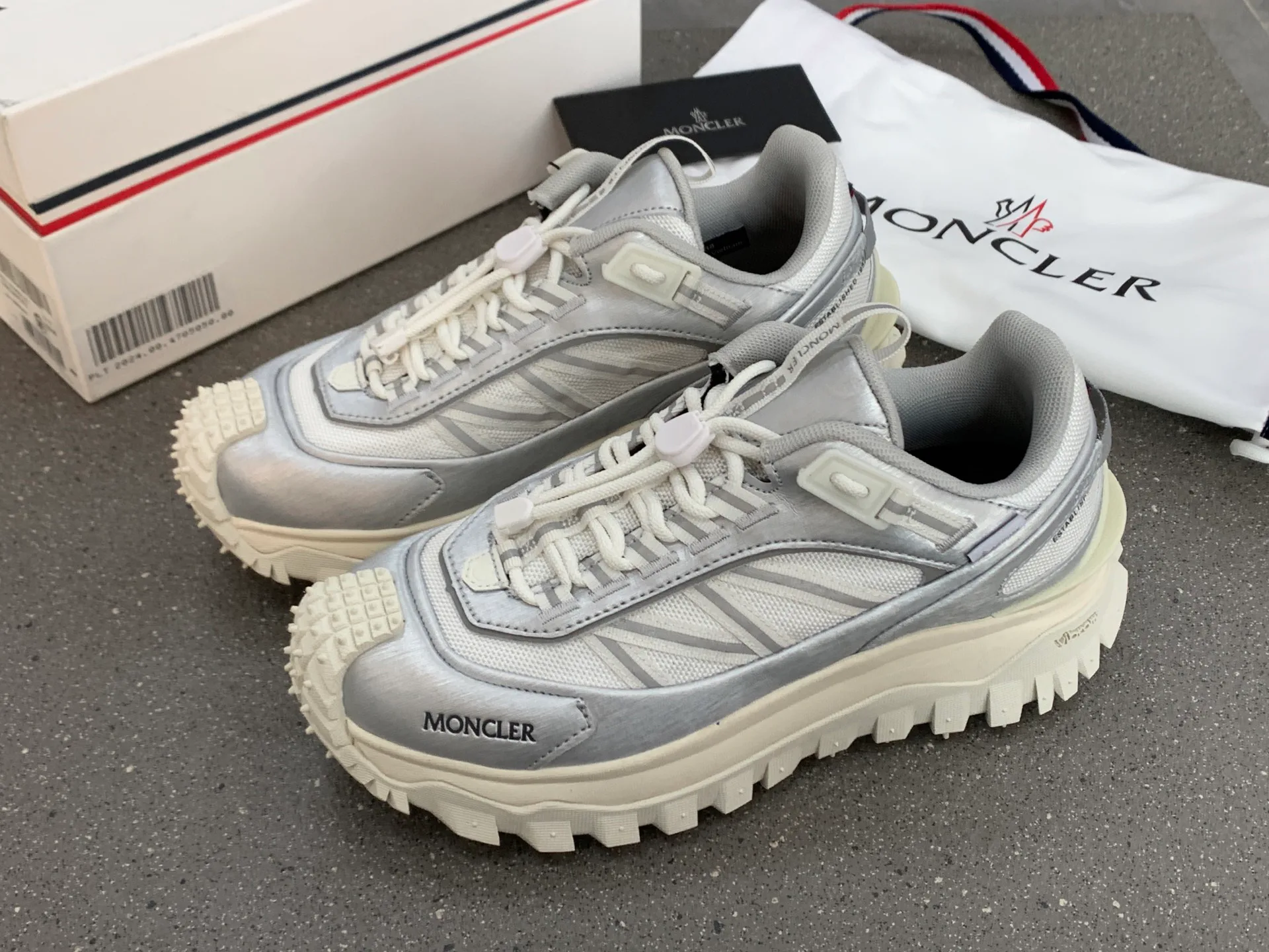 Кроссовки Женские Moncler 1261045