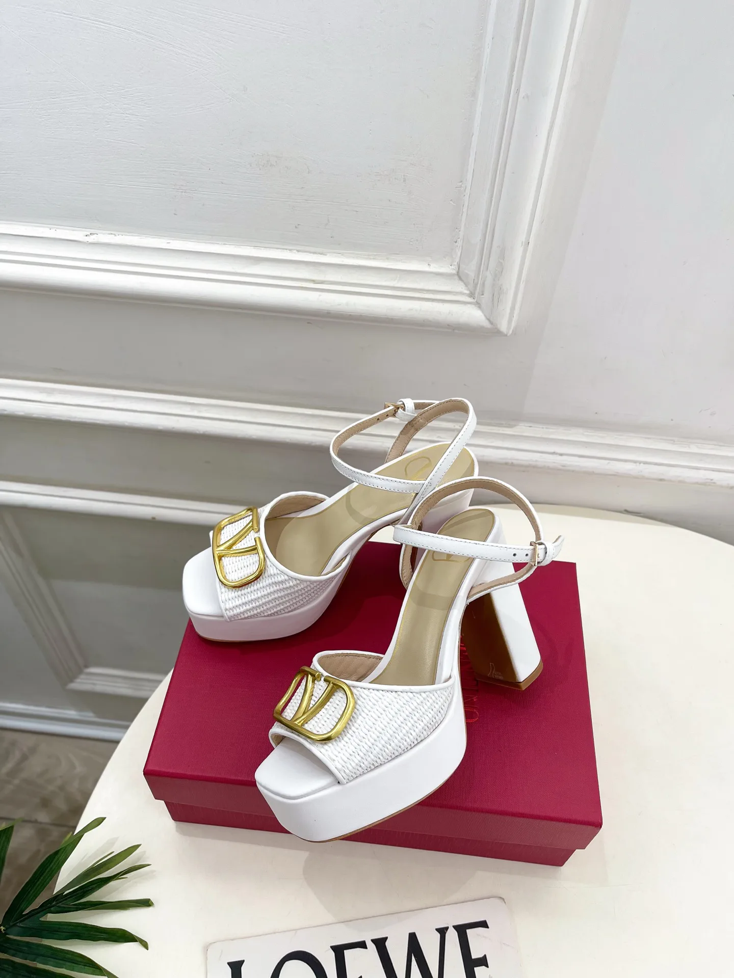 Босоножки Женские Valentino 13085019