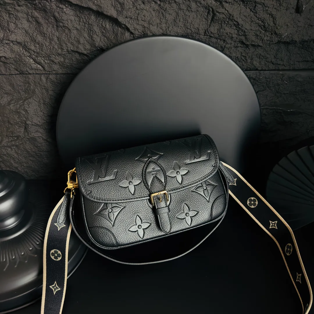 Сумки На Ремне Женские Louis Vuitton 923905