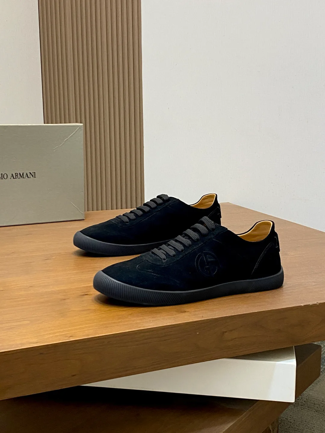 Кроссовки Мужские Armani 18697894