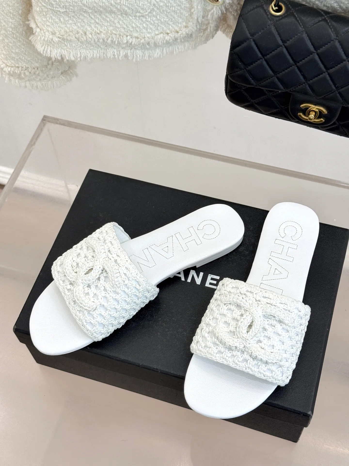 Шлепанцы Женские Chanel 11485813