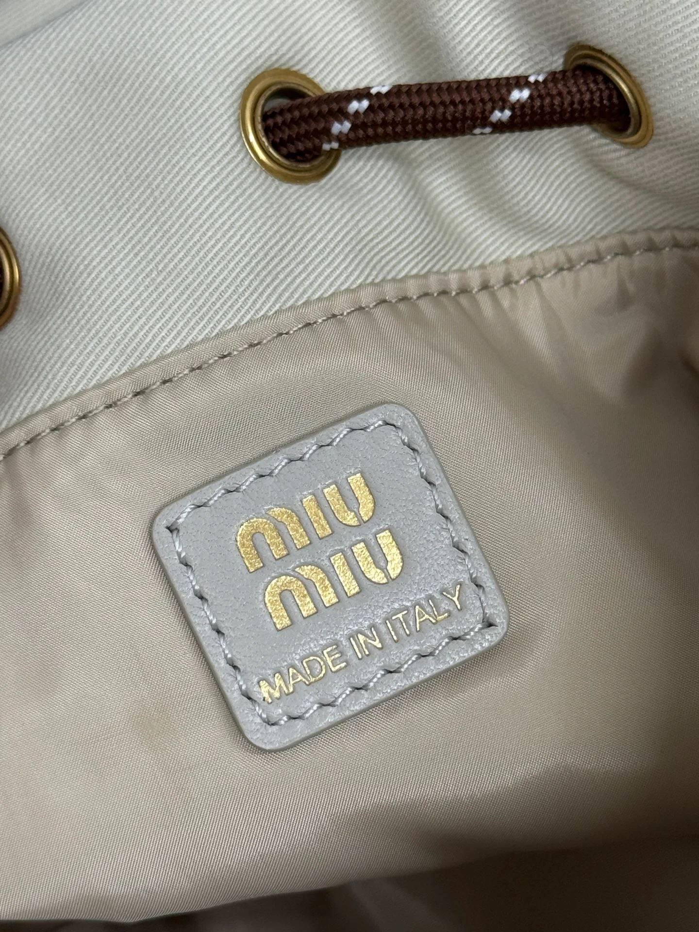 Классические Сумки Женские Miu Miu 17446903