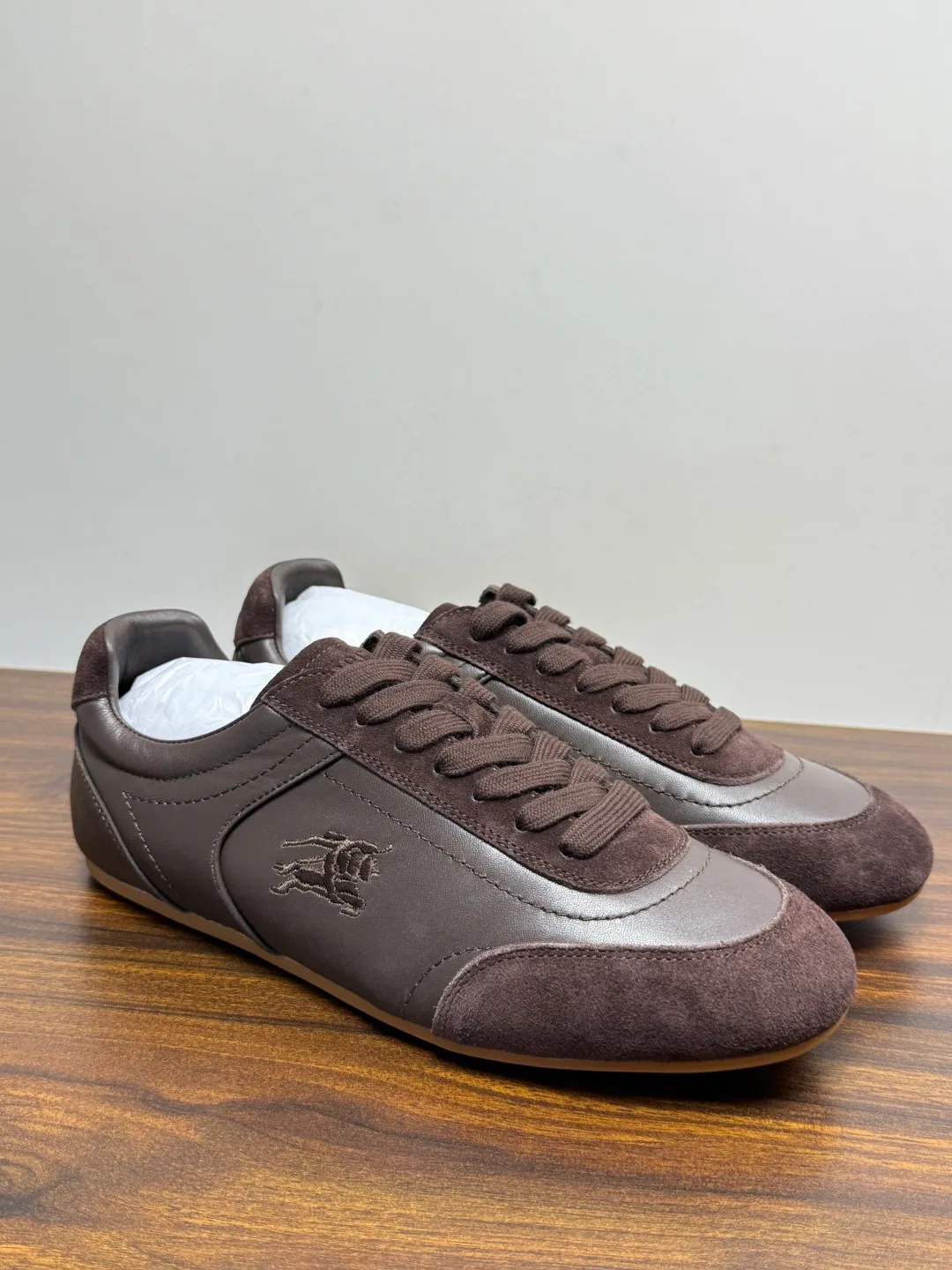 Кроссовки Женские Burberry 19716352