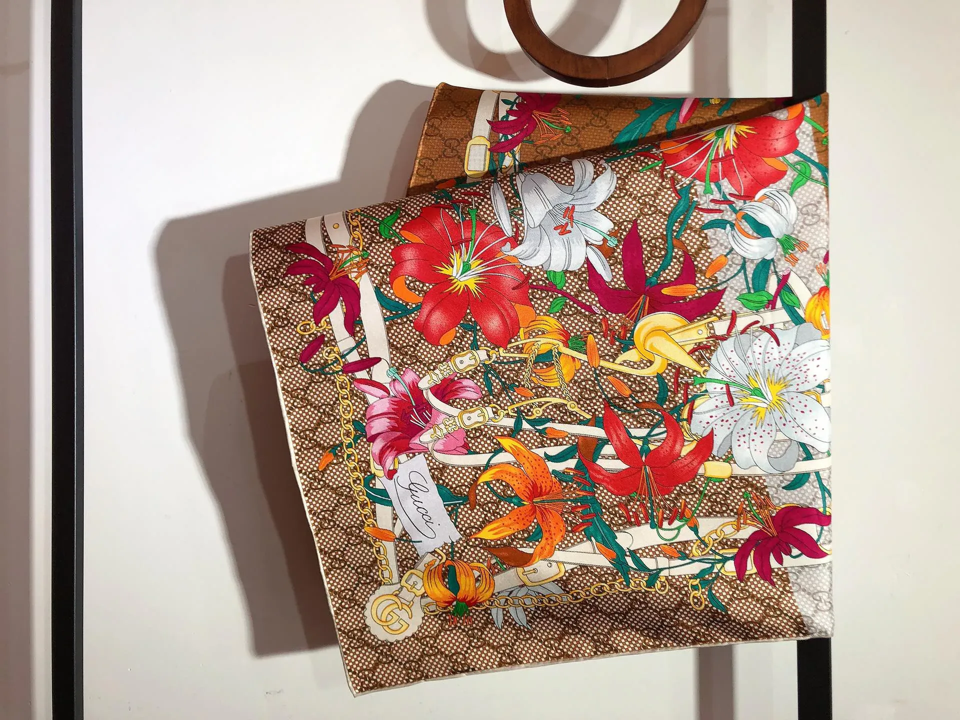 Платки Gucci 10185