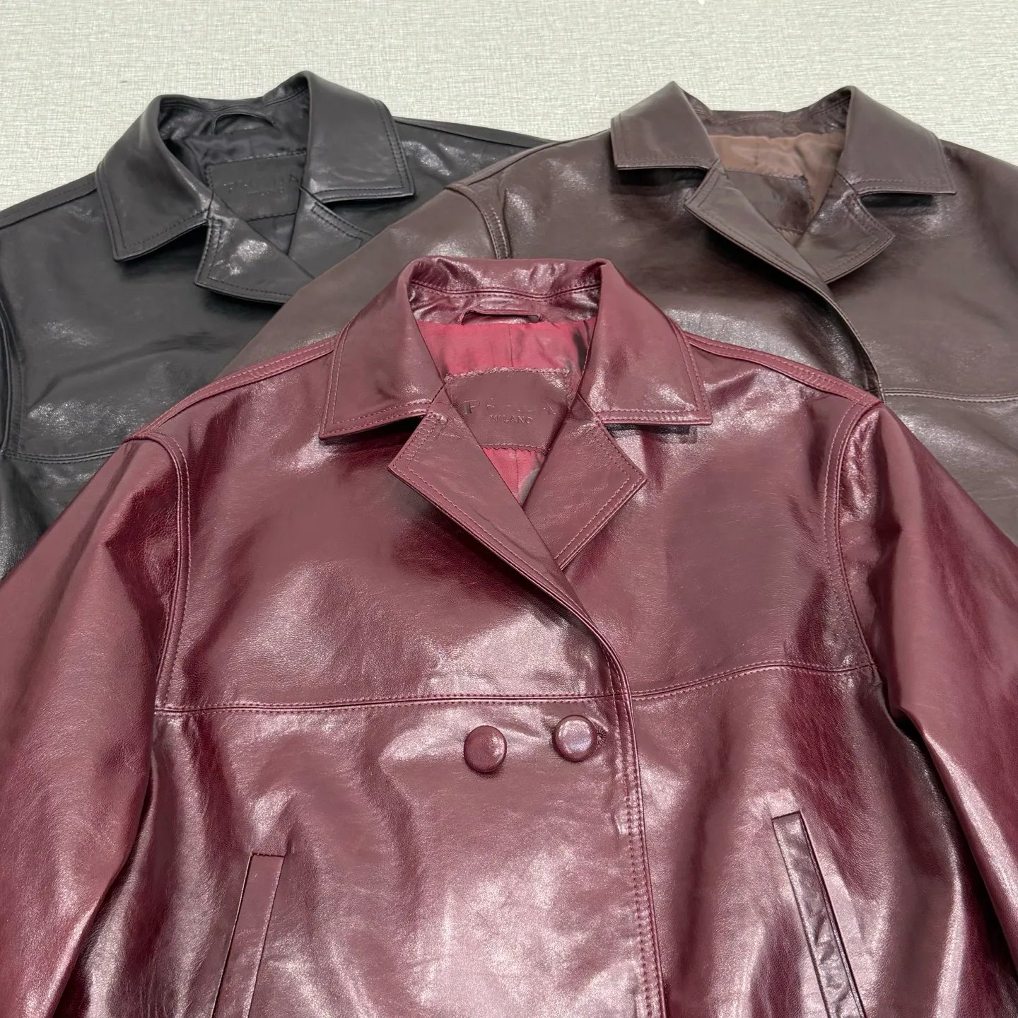Кожаные Куртки И Дублёнки Женские Prada 18090503