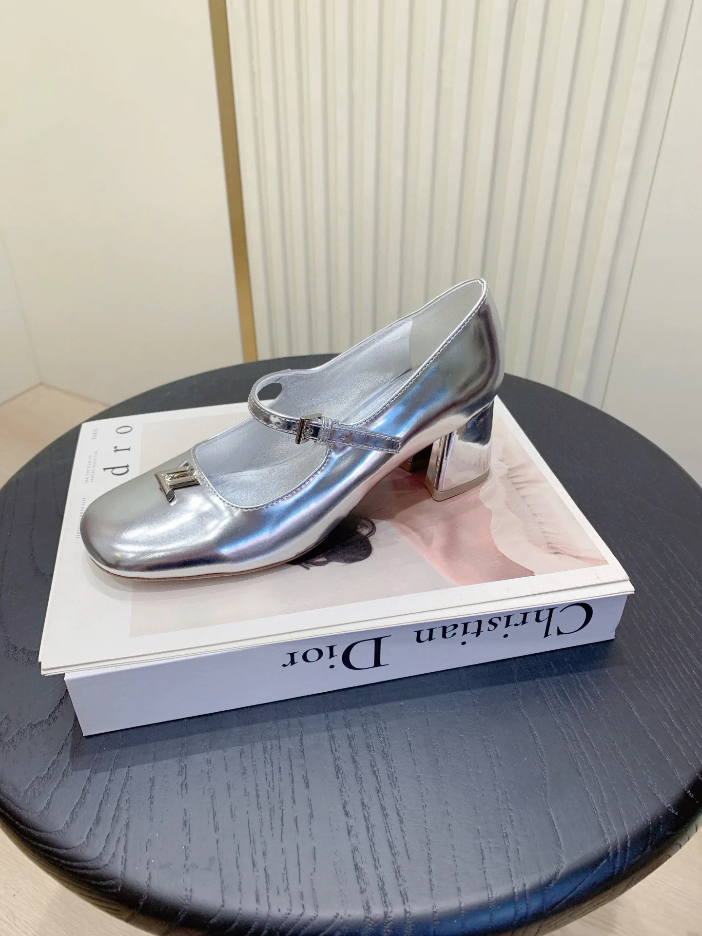 Босоножки Женские Louis Vuitton 1834449