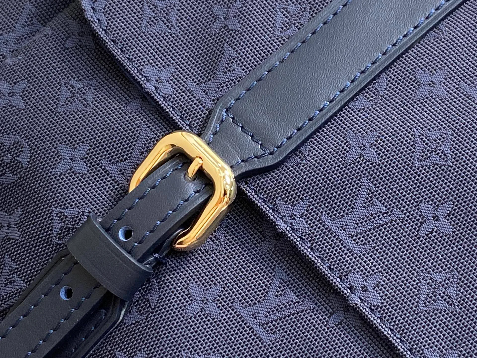 Классические Сумки Женские Louis Vuitton 17544744