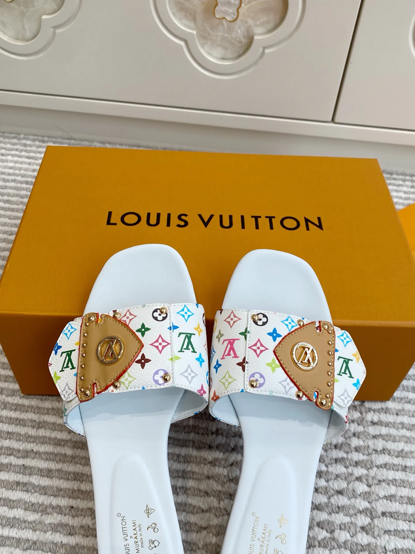 Шлепанцы Женские Louis Vuitton 12779835