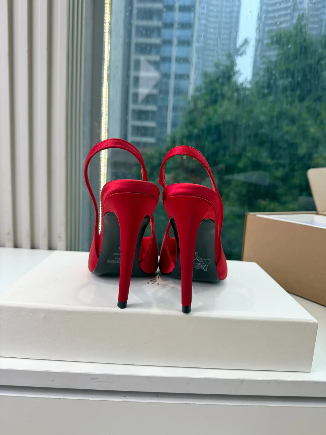 Туфли Женские Saint Laurent 18104159