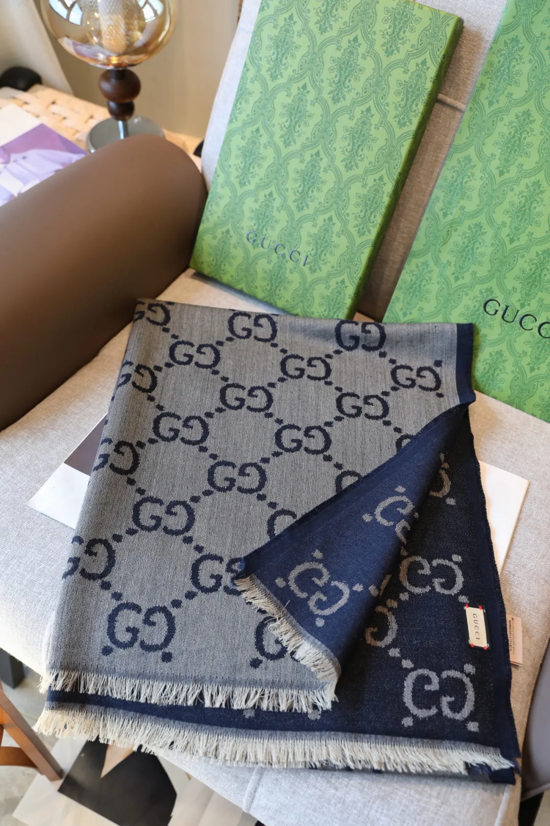 Шарфы Gucci 18265993