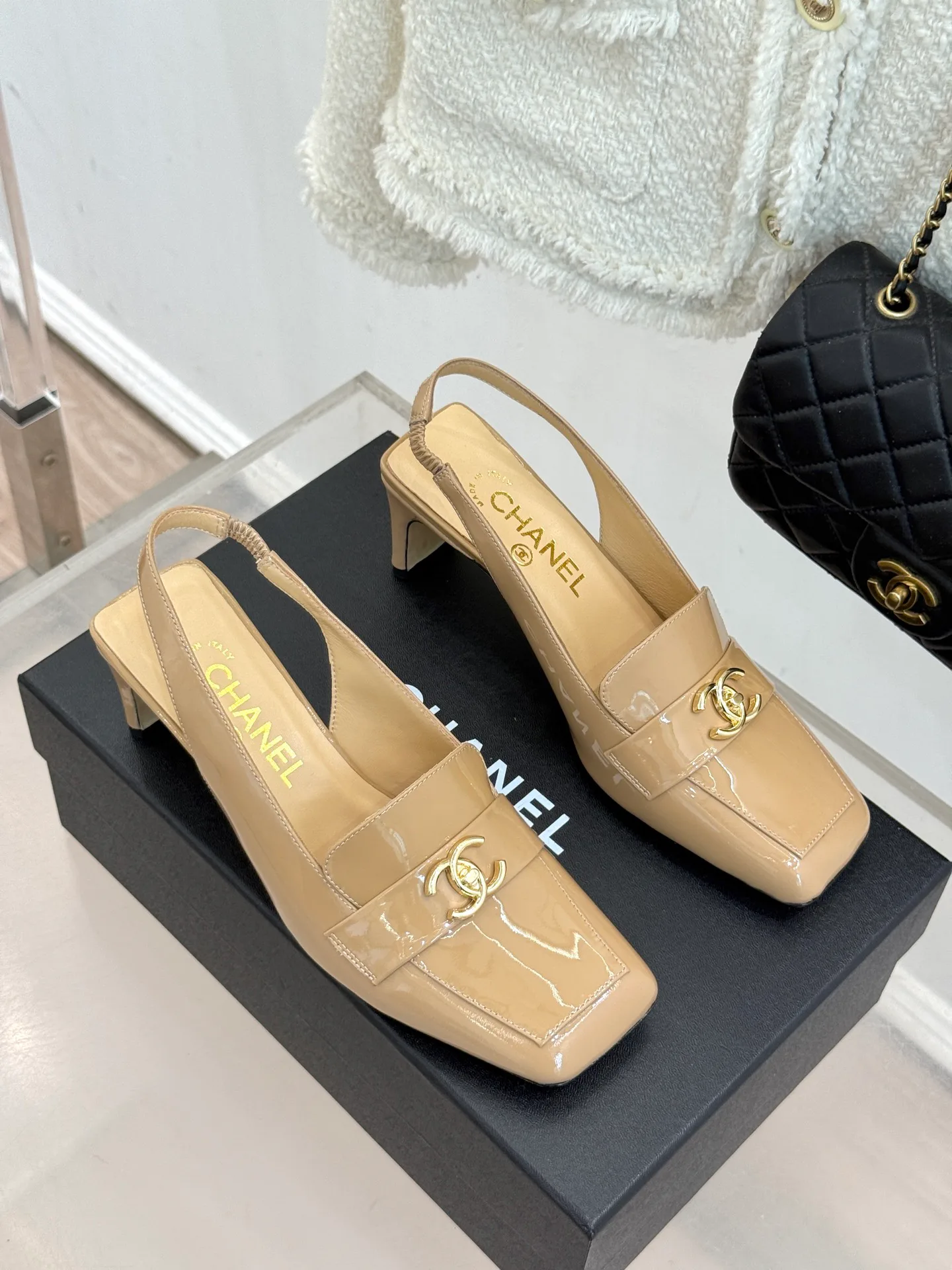Босоножки Женские Chanel 17699631