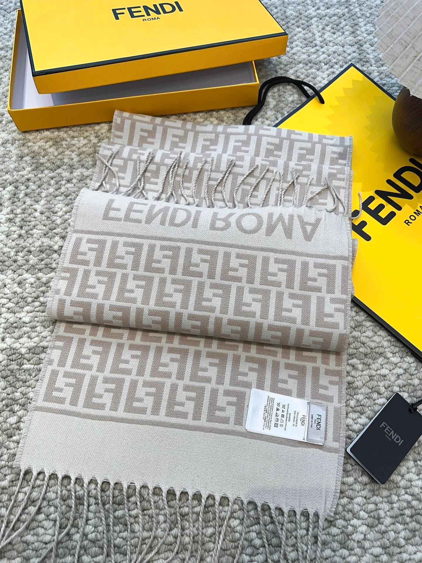 Шарфы Fendi 4476