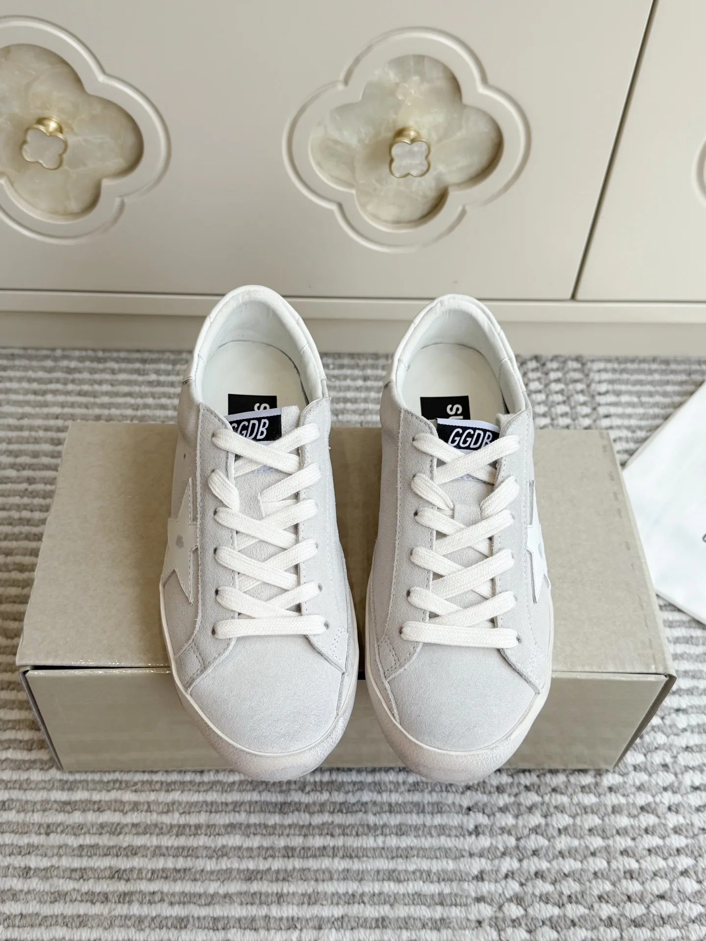 Кроссовки Женские Golden Goose 18360498
