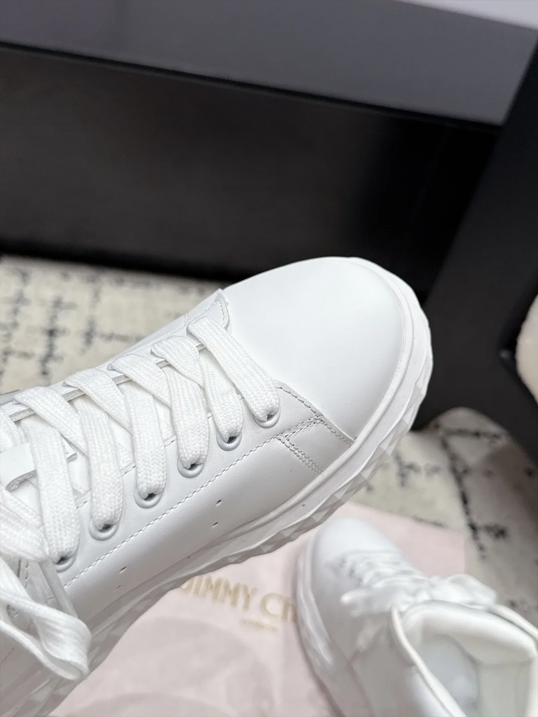 Кроссовки Женские Jimmy Choo 18125172