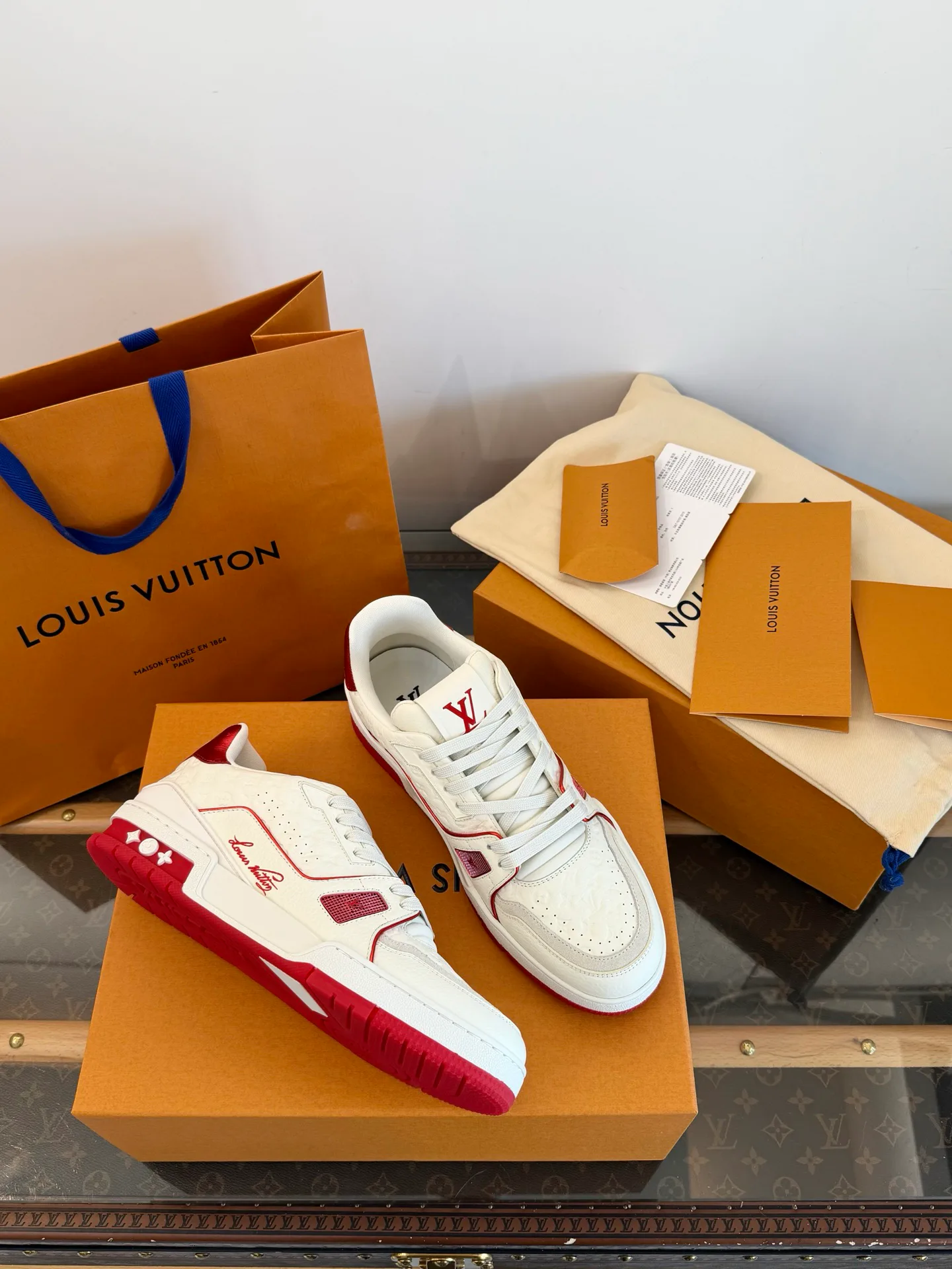 Кроссовки Женские Louis Vuitton 18547388