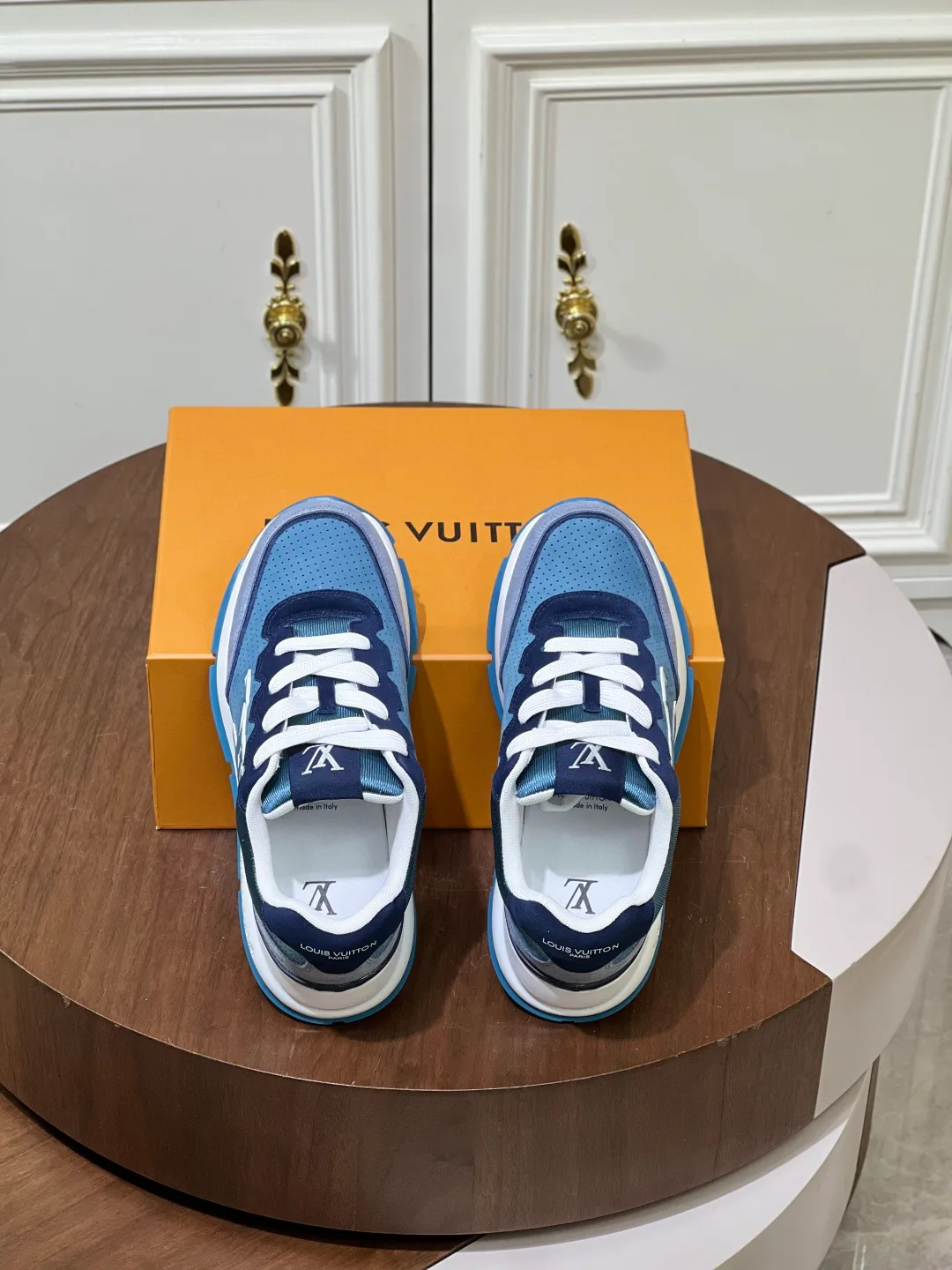 Кроссовки Мужские Louis Vuitton 17460374