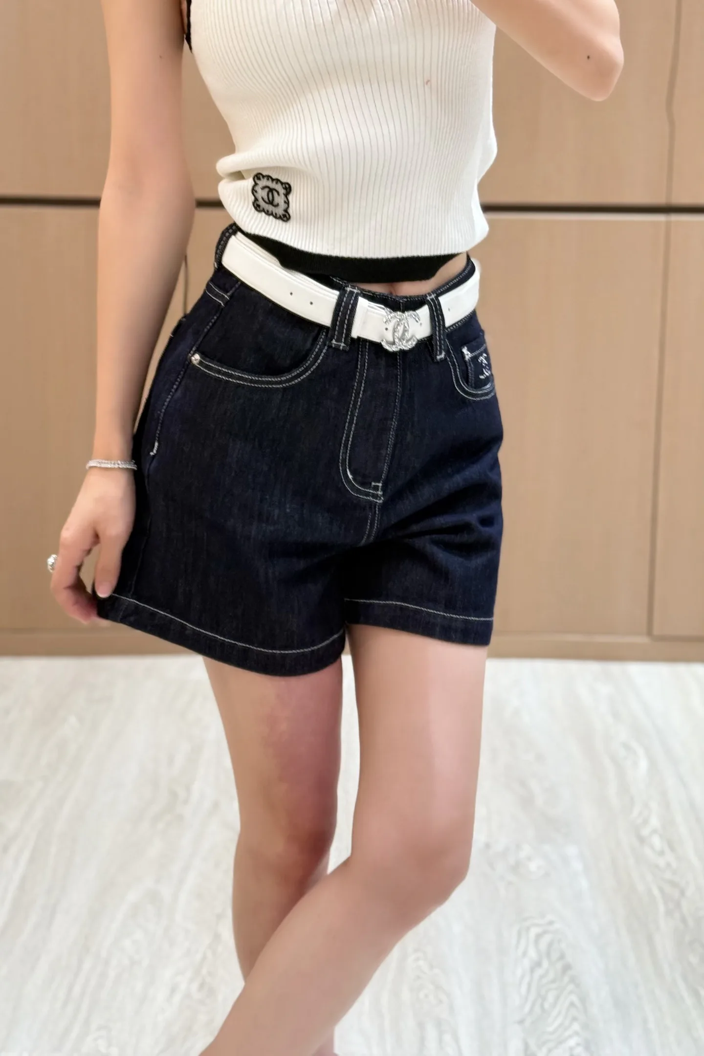 Шорты Женские Chanel 23046