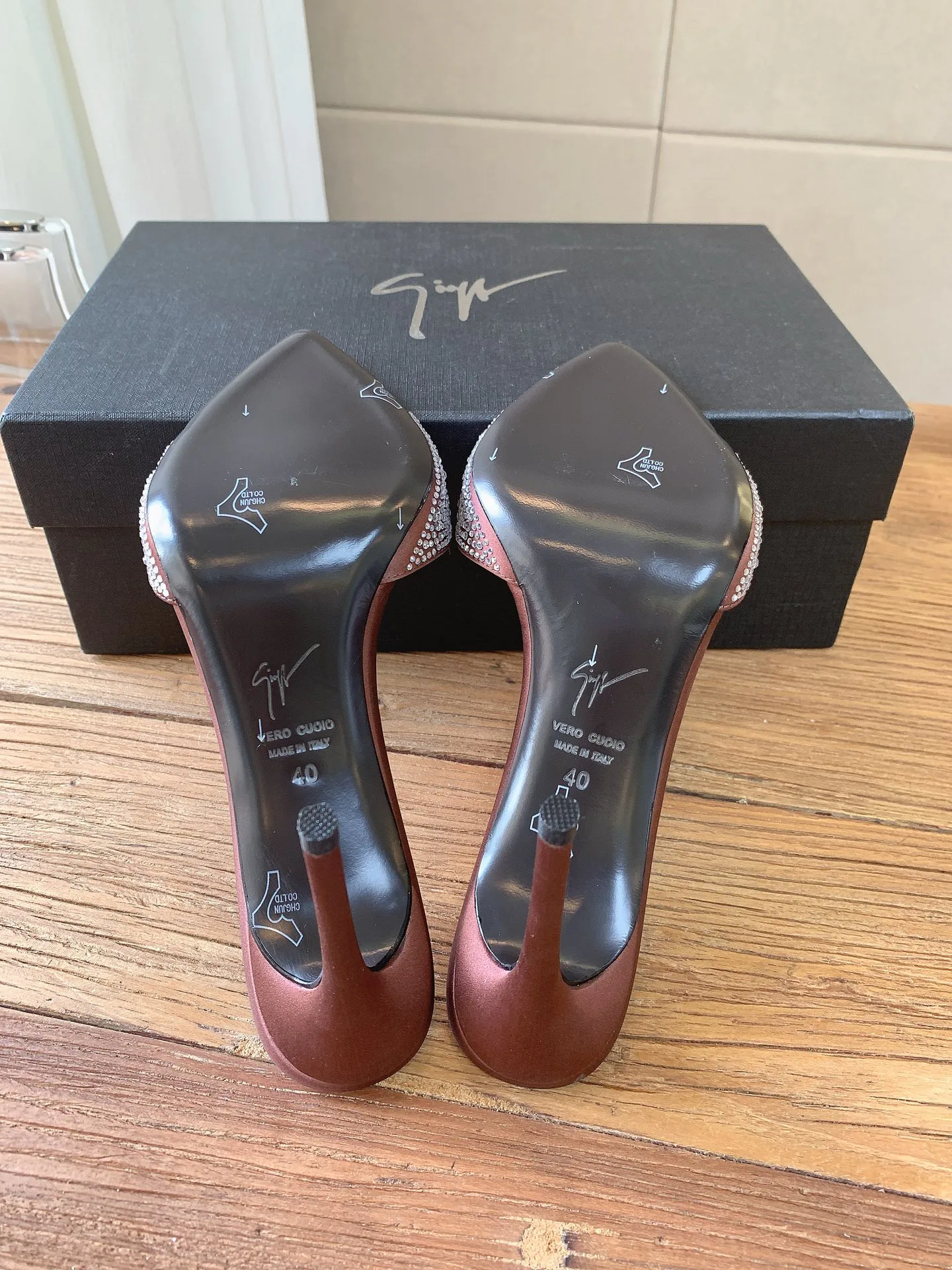 Туфли Женские Giuseppe Zanotti 16850472