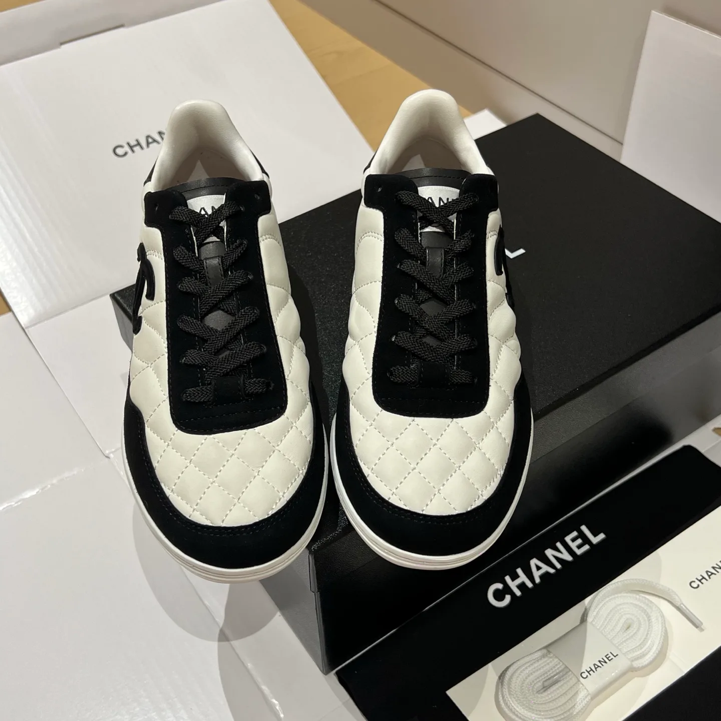 Кроссовки Женские Chanel 13358591