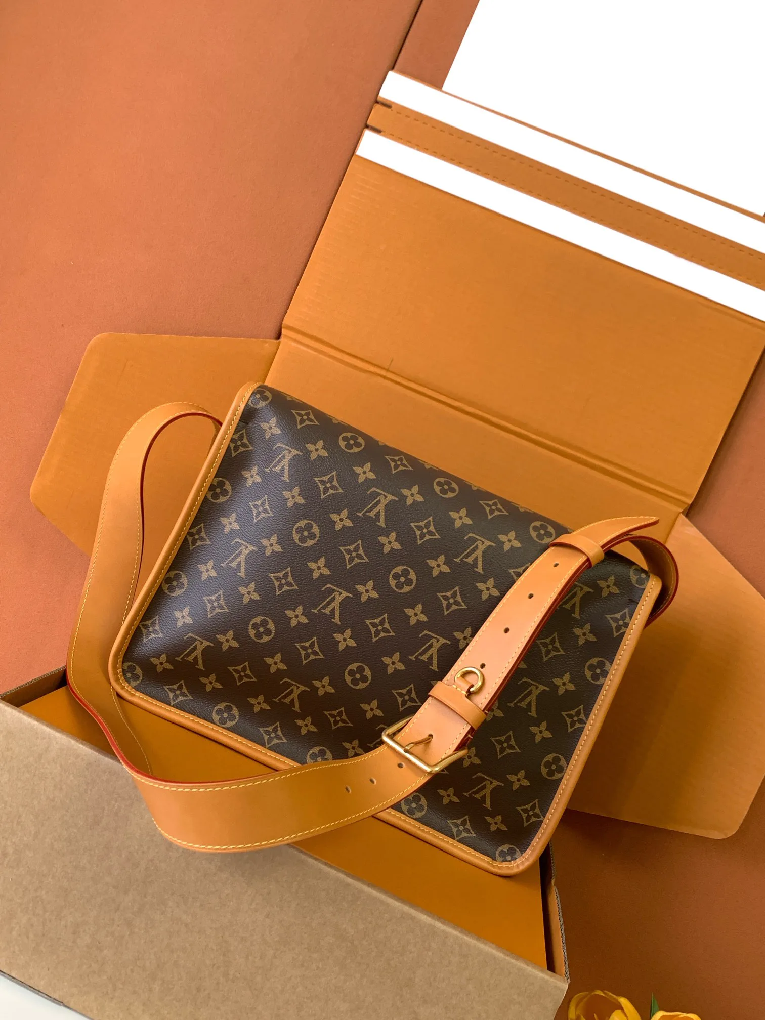 Сумки На Ремне Женские Louis Vuitton 10623914