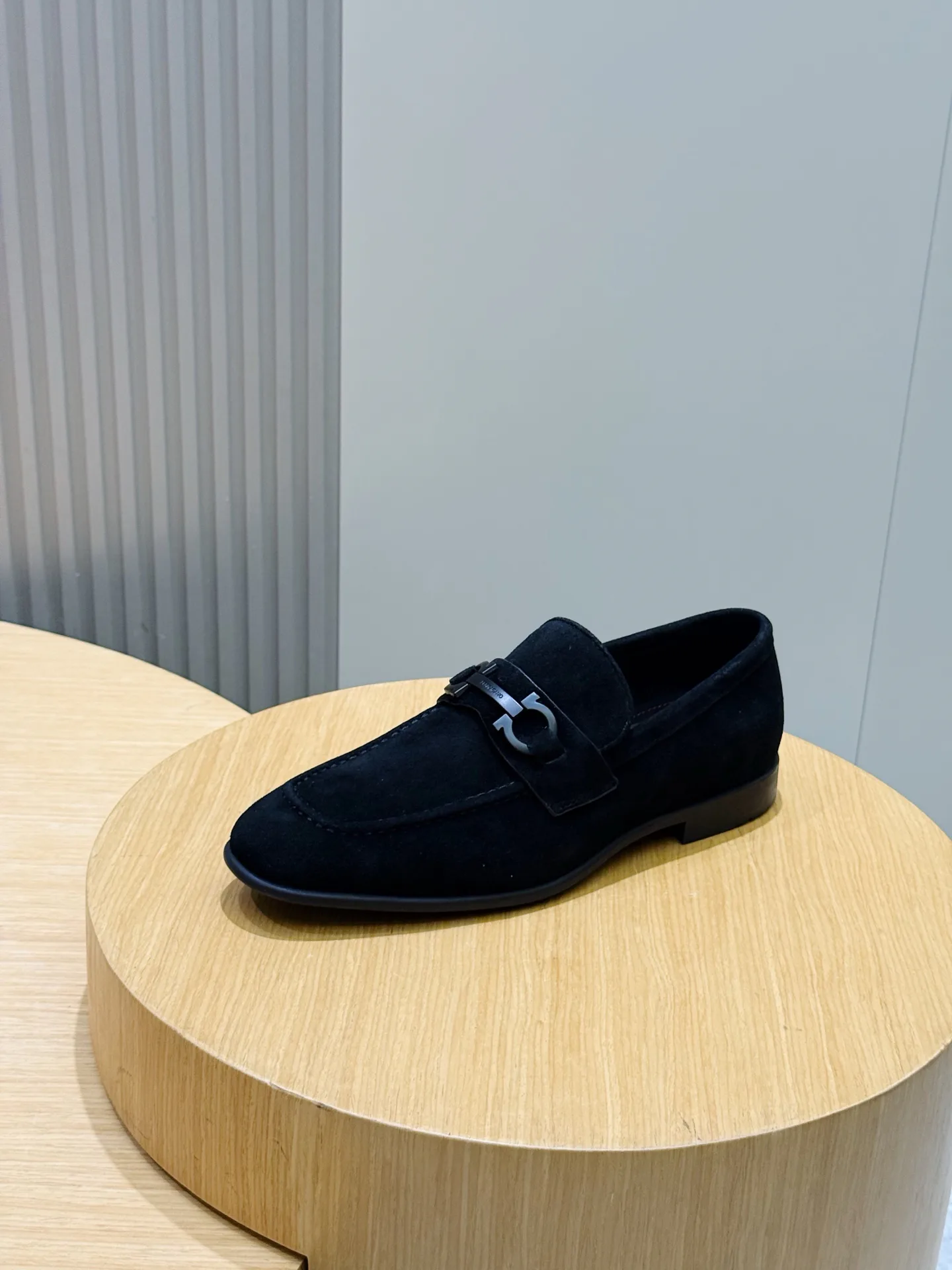 Лоферы И Туфли Мужские Salvatore Ferragamo 18101485