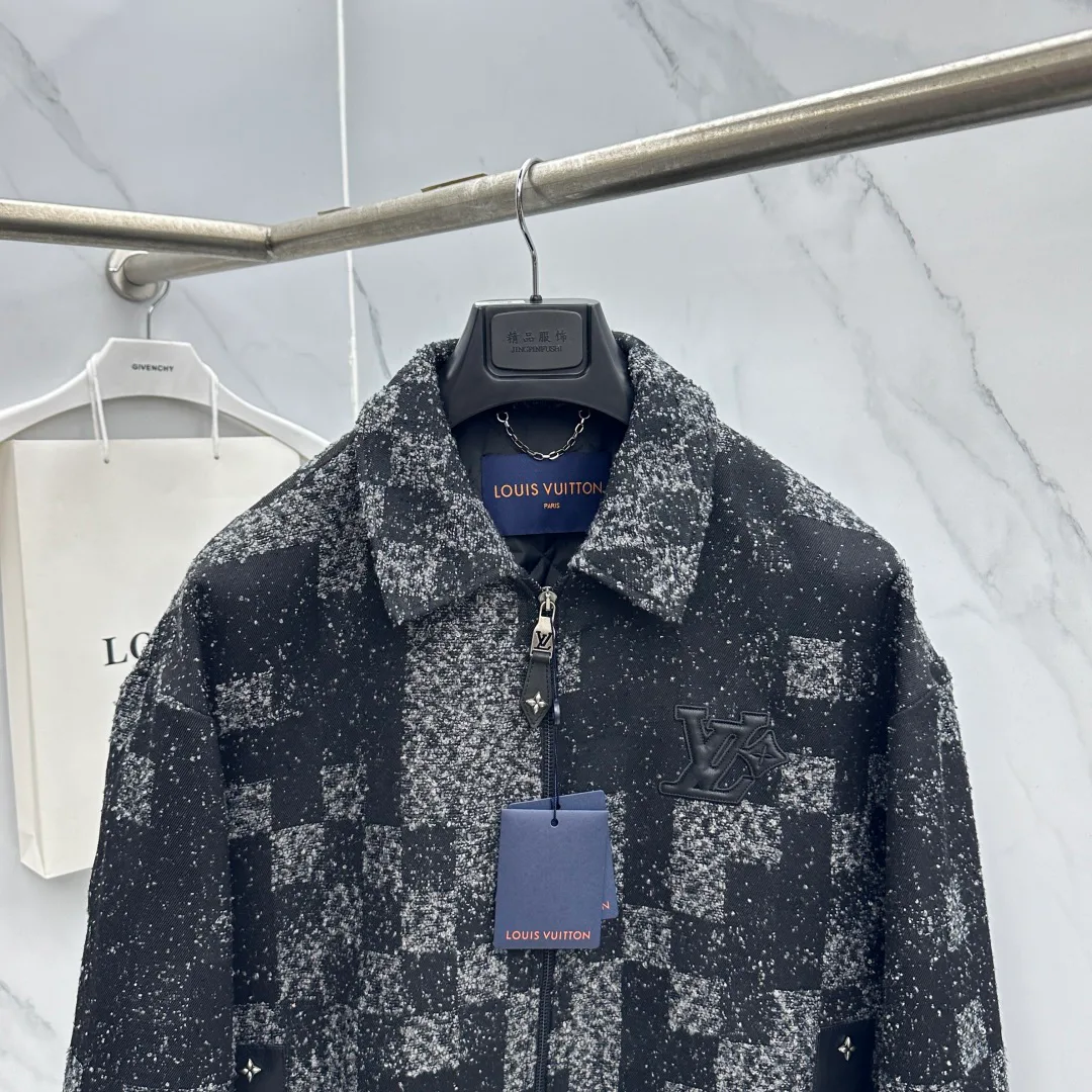 Куртки И Пуховики Мужские Louis Vuitton 18246857