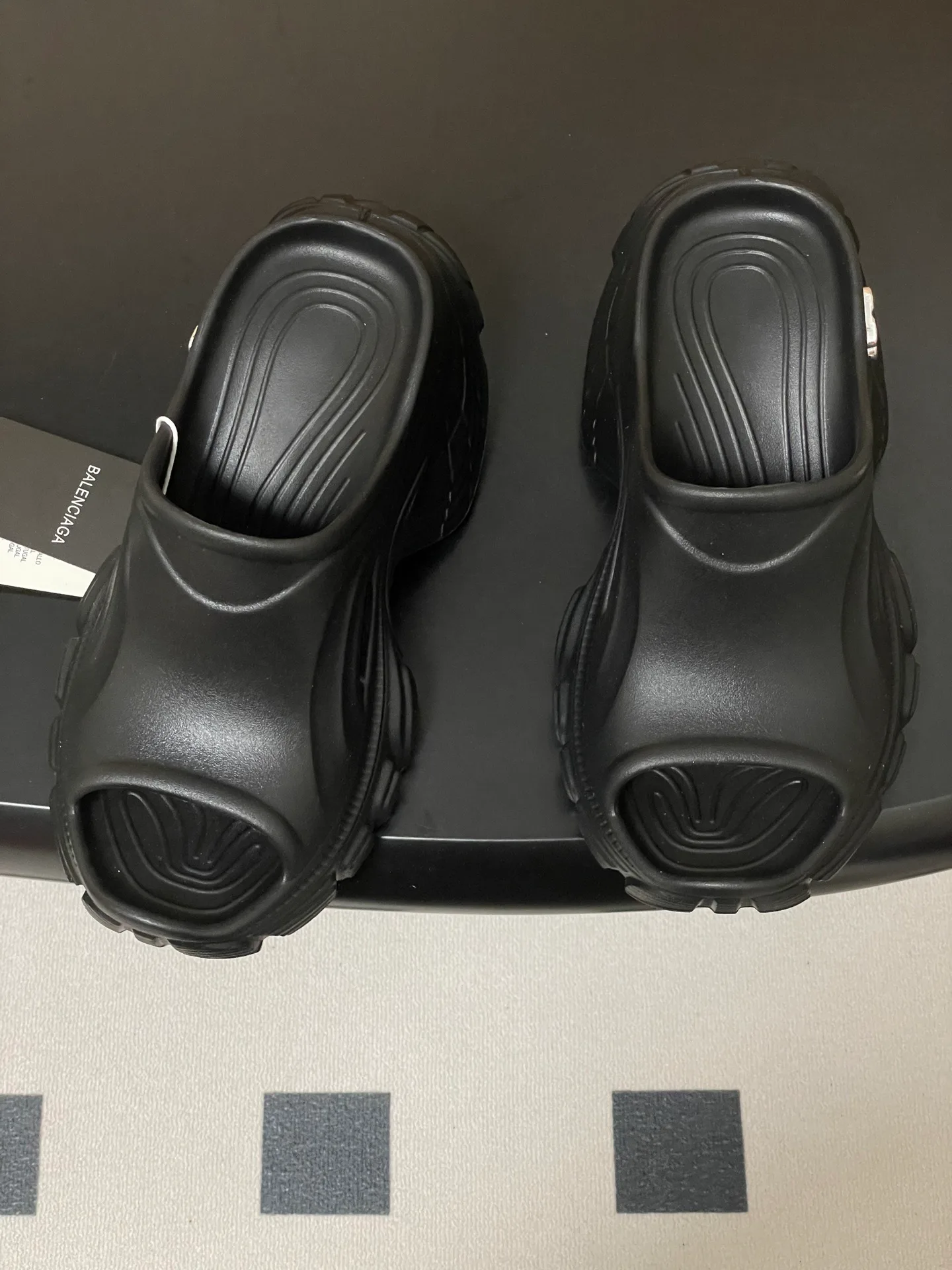 Шлепанцы Женские Balenciaga 12958228