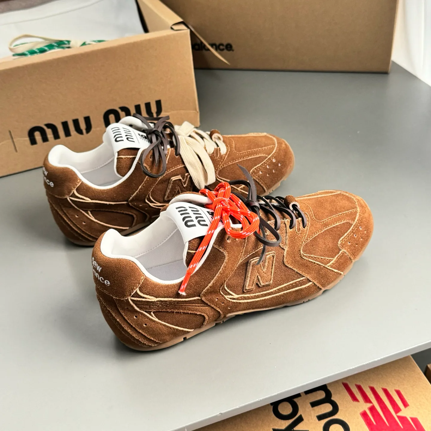 Кроссовки Женские Miu Miu 12629852