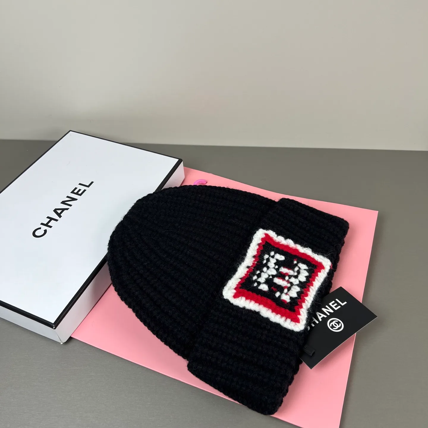 Головные Уборы Chanel 18093228
