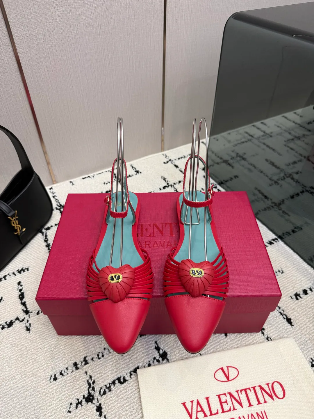 Босоножки Женские Valentino 18598094