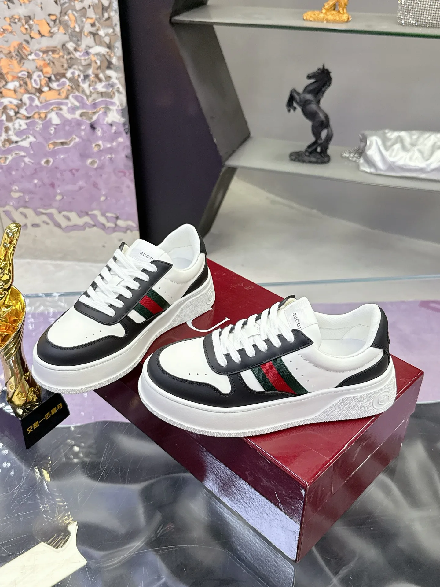 Кроссовки Женские Gucci 5402075