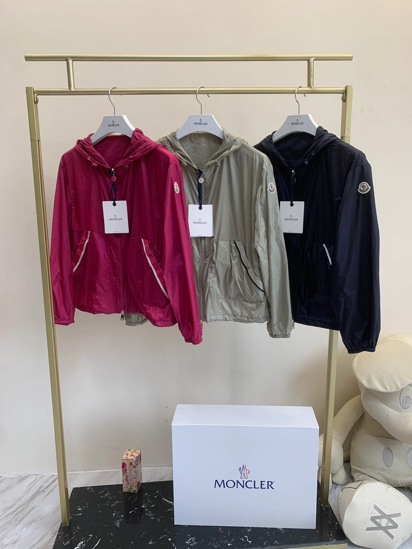 Куртки И Пуховики Женские Moncler 11479455