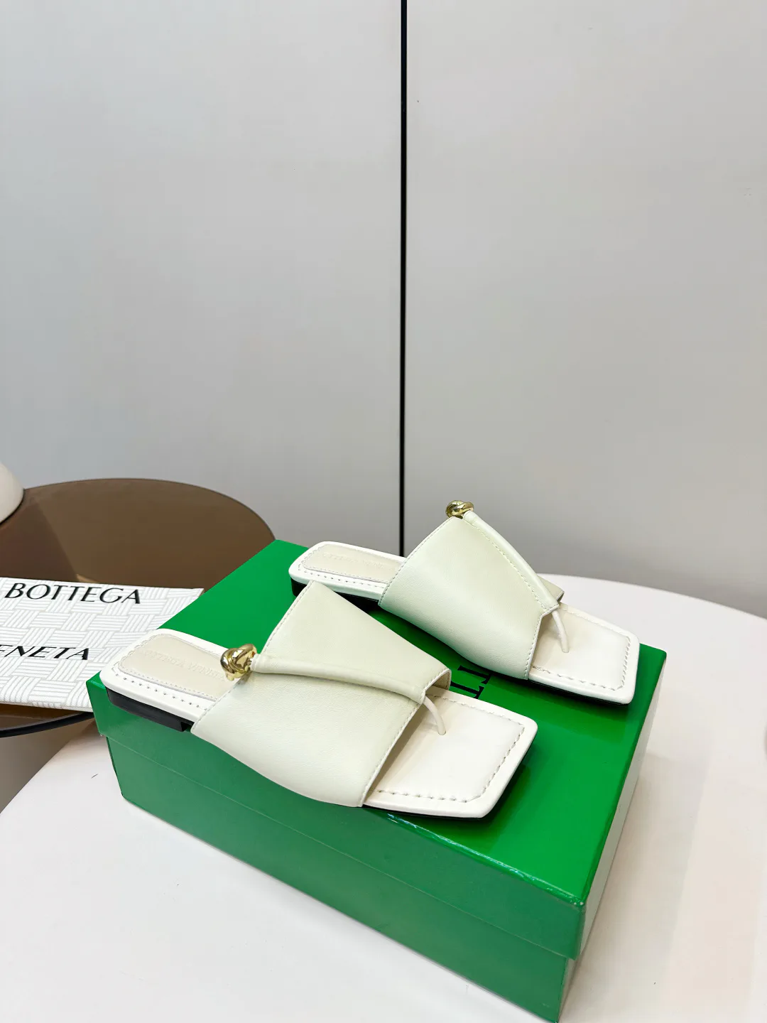 Шлепанцы Женские Bottega Veneta 490701