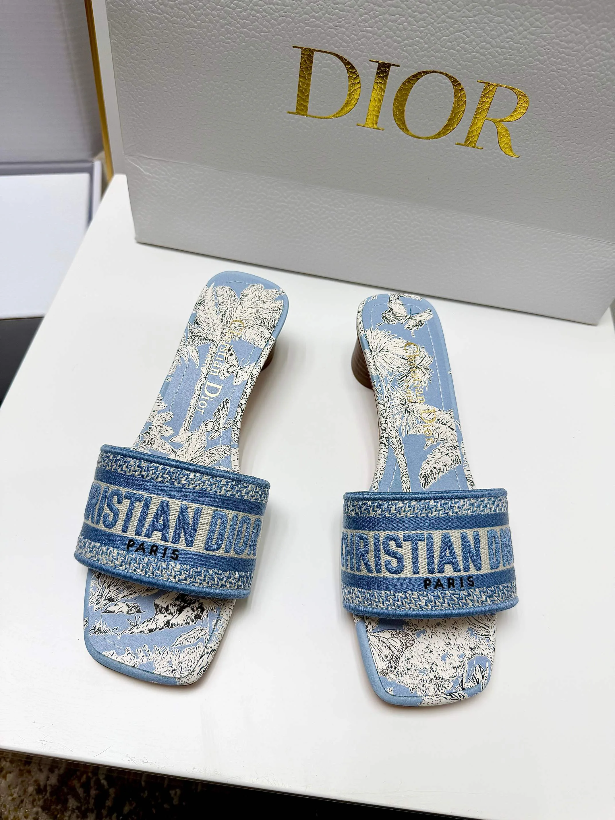 Сандалии Женские Christian Dior 12877229