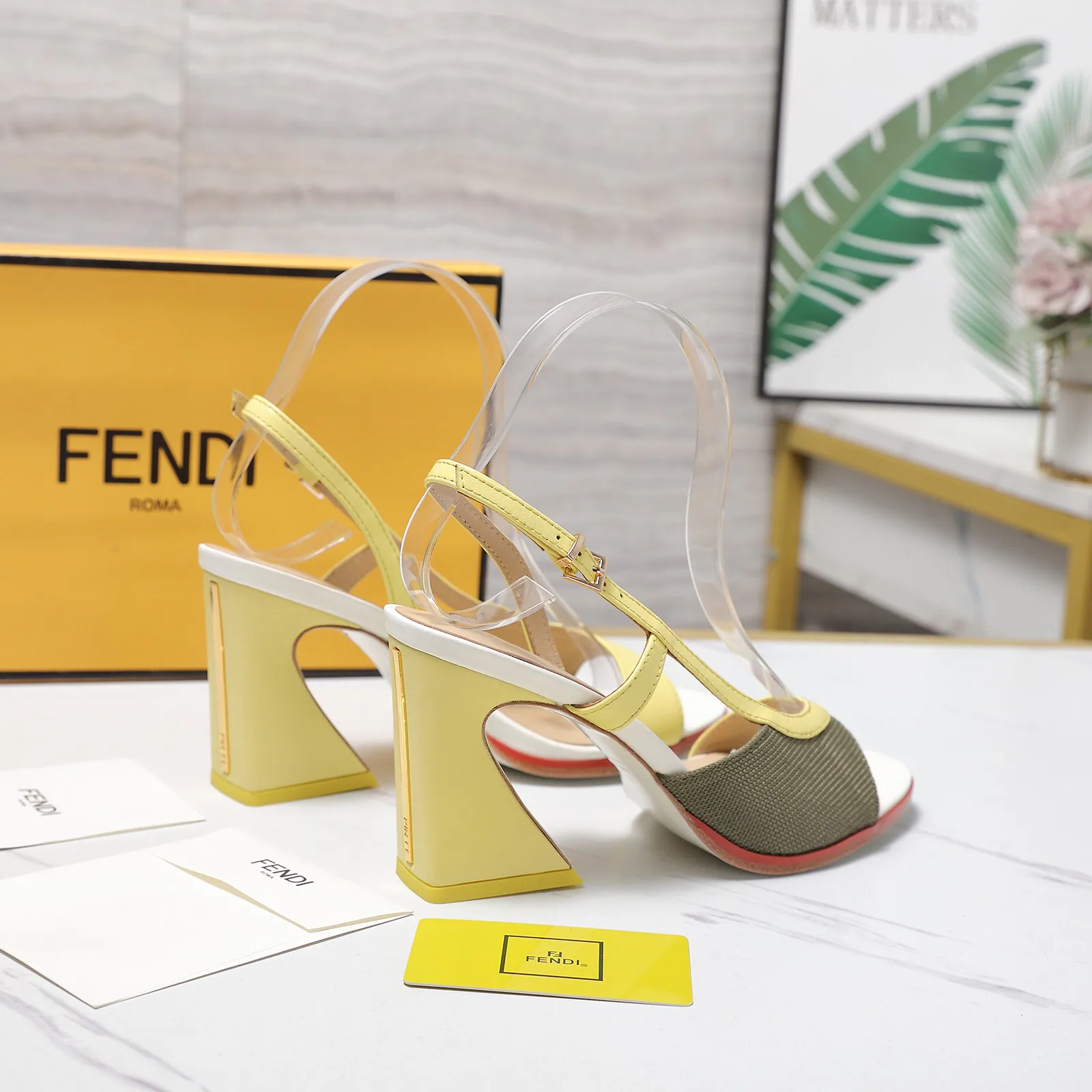 Босоножки Женские Fendi 1262696