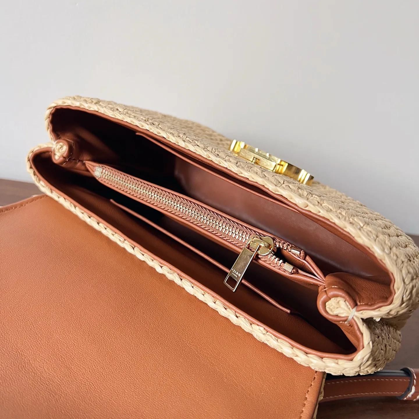 Классические Сумки Женские Celine 11532934