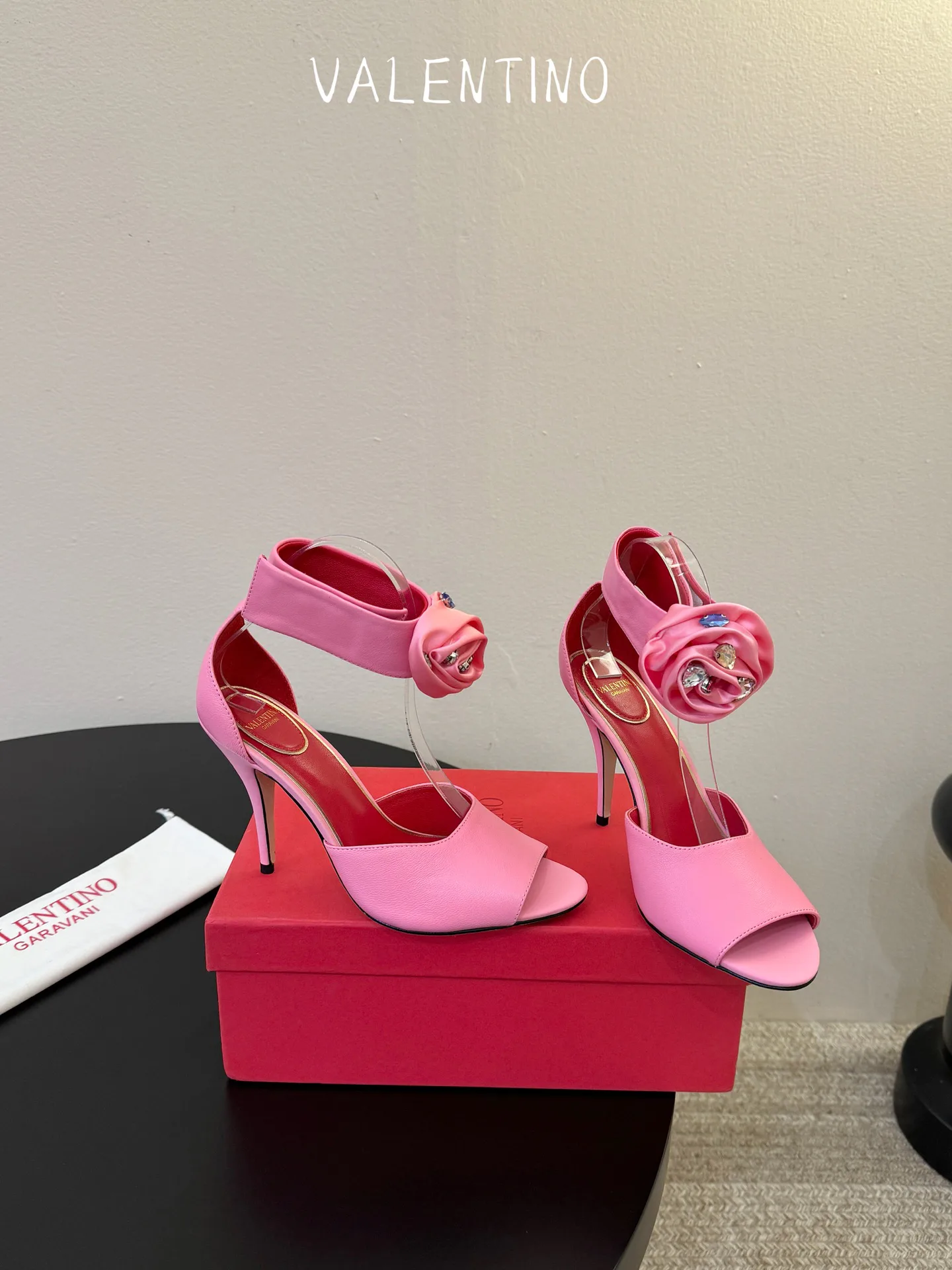 Босоножки Женские Valentino 17281540