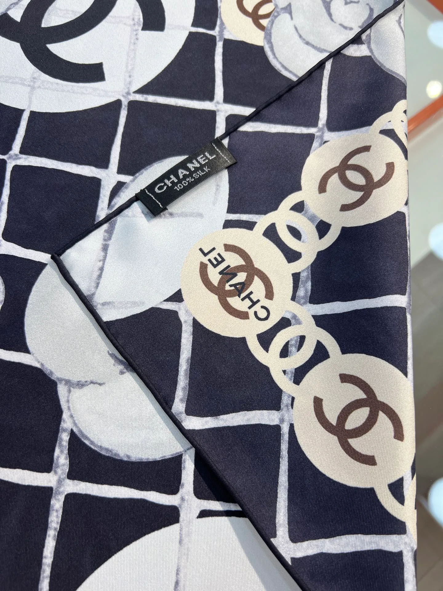 Шарфы Chanel 12683810