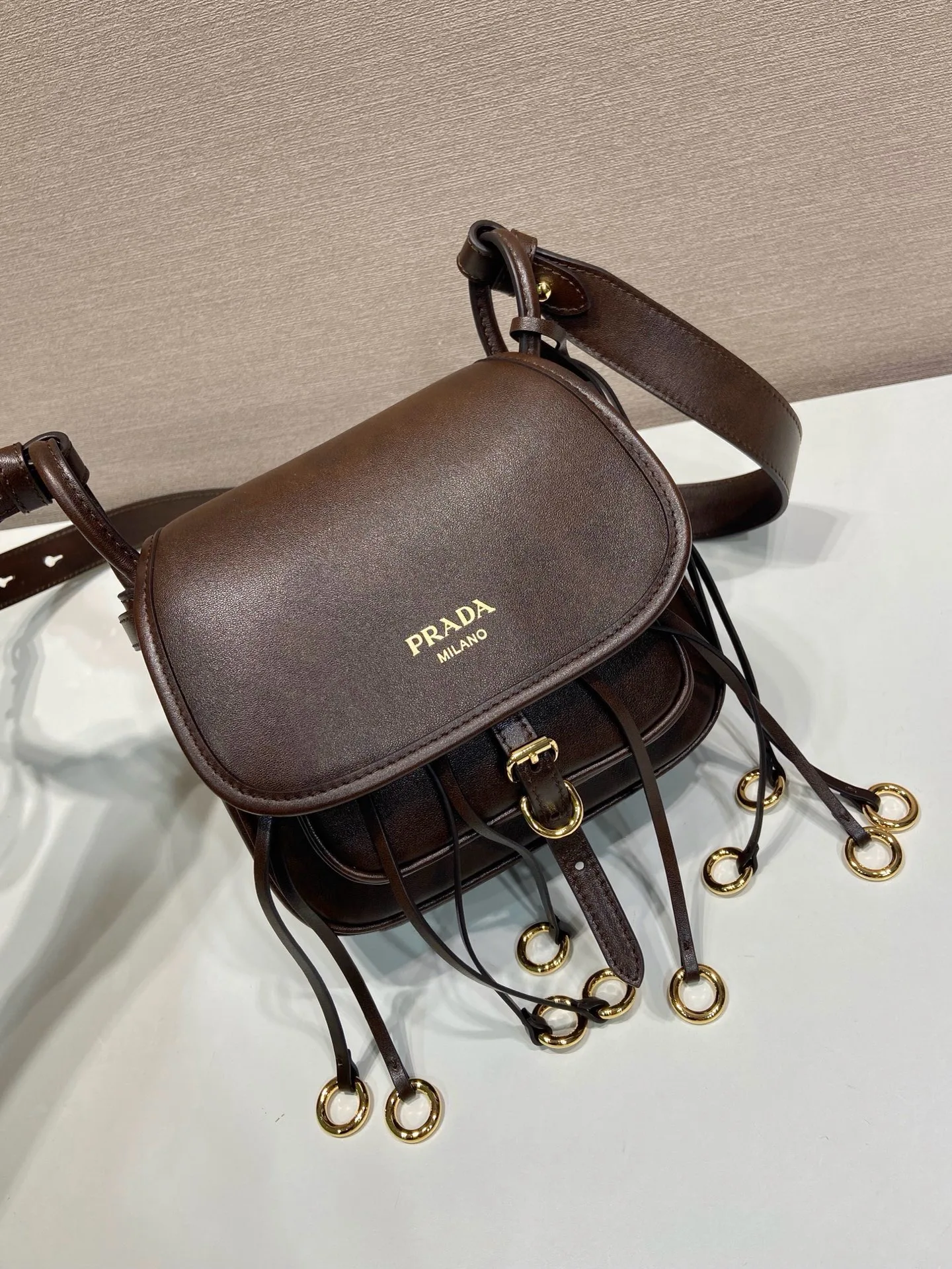 Классические Сумки Женские Prada 18184689