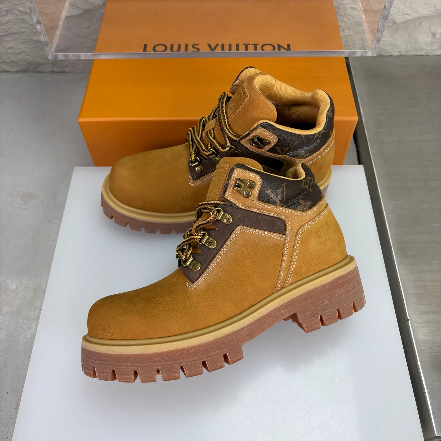 Ботинки Мужские Louis Vuitton 18719013