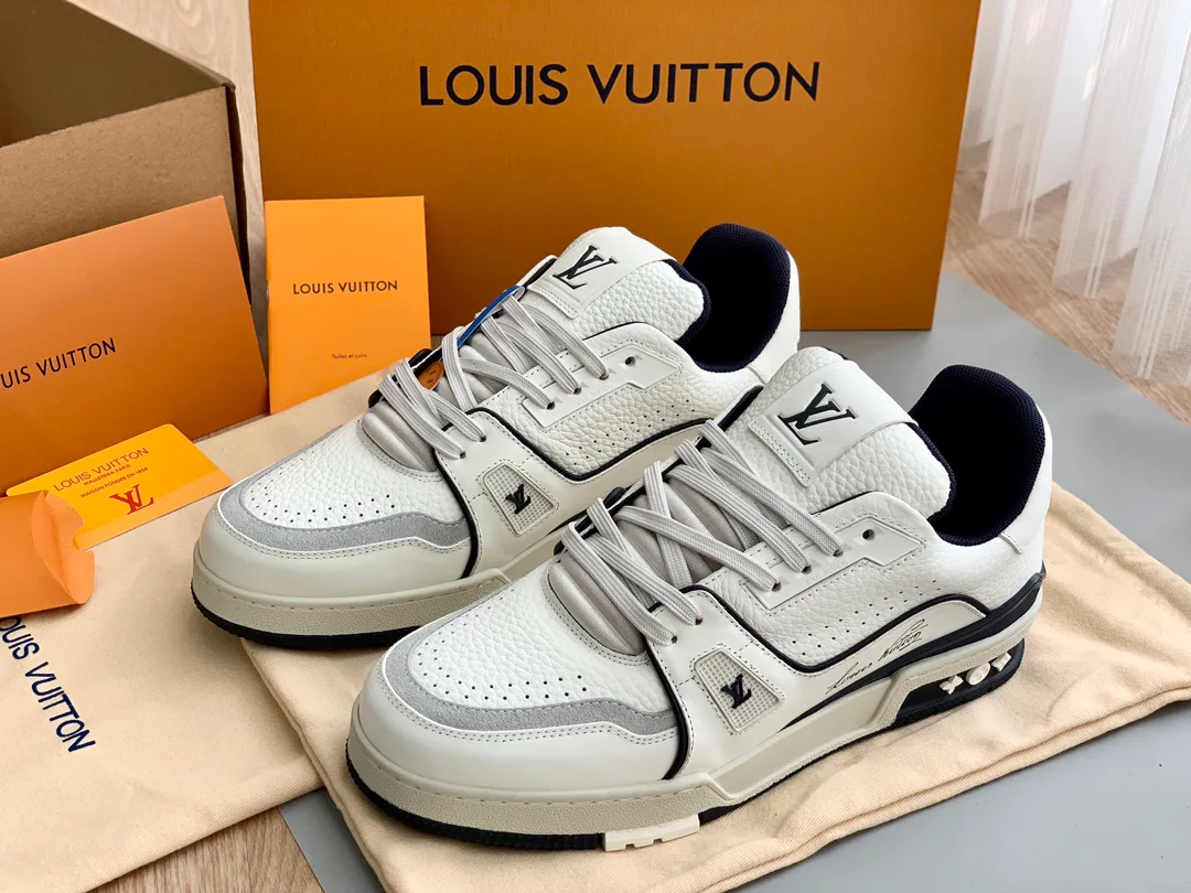 Кроссовки Женские Louis Vuitton 18014141
