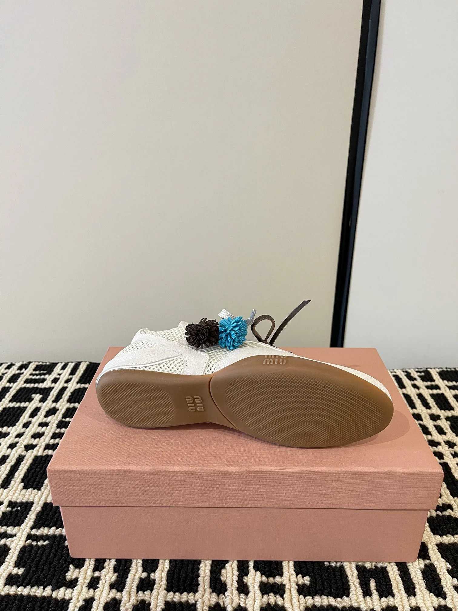 Кроссовки Женские Miu Miu 10991296