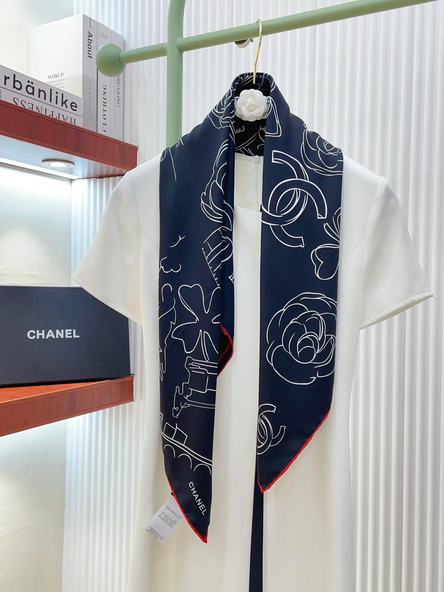 Платки Chanel 13119768