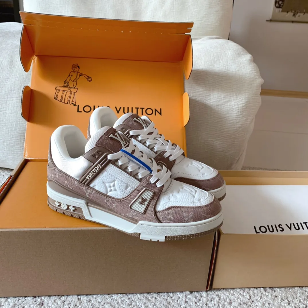 Кроссовки Женские Louis Vuitton 10290610