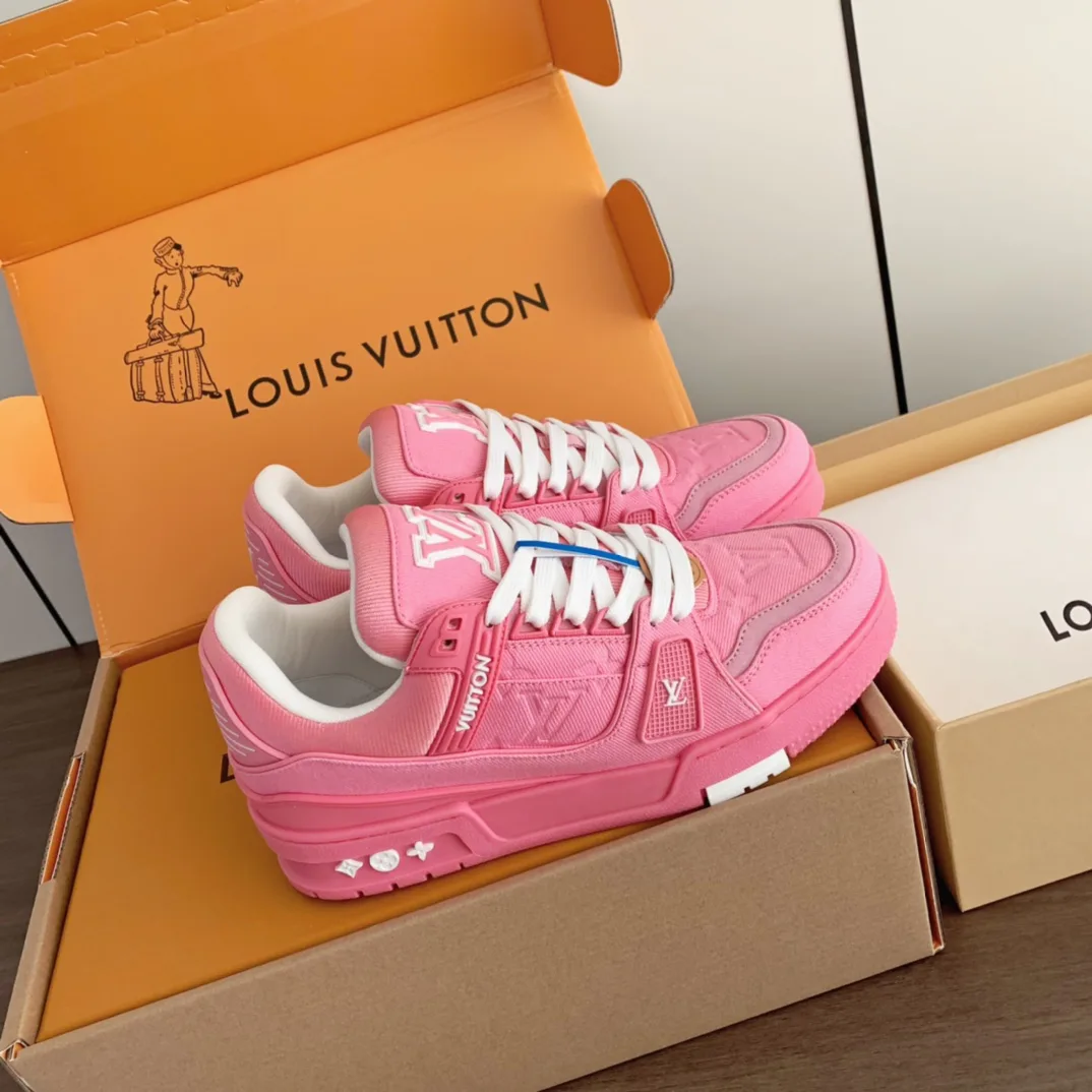 Кроссовки Женские Louis Vuitton 18625676