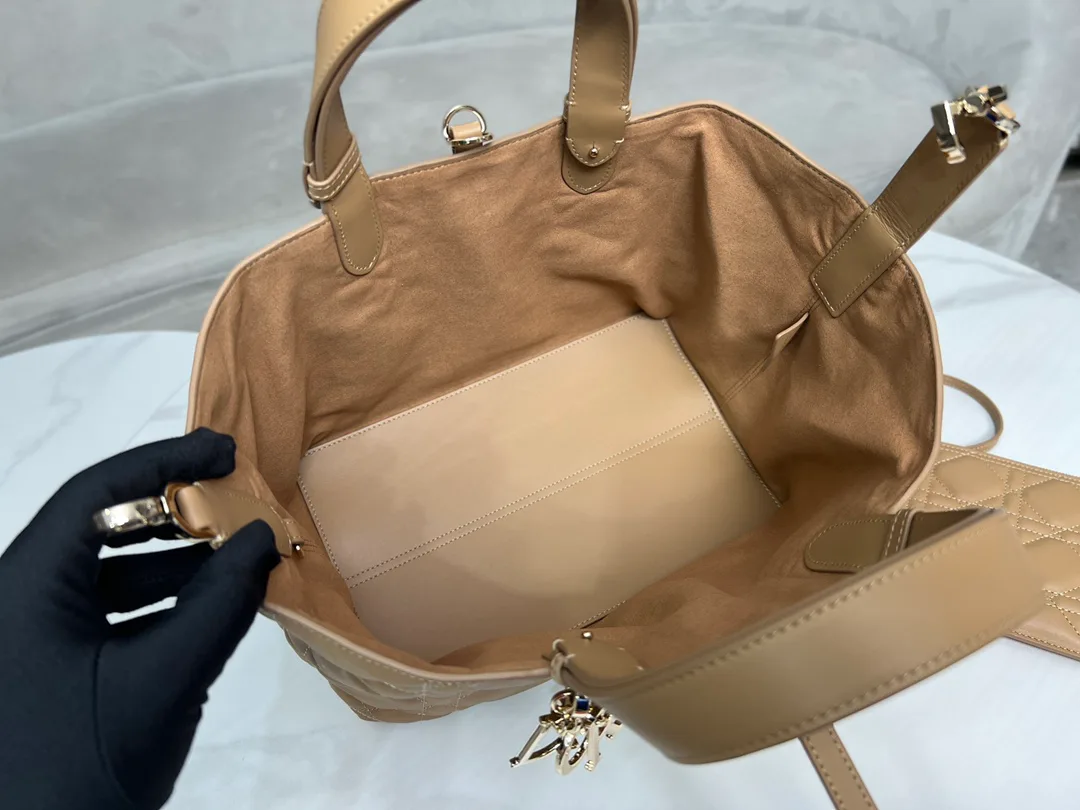 Классические Сумки Женские Christian Dior 11775942