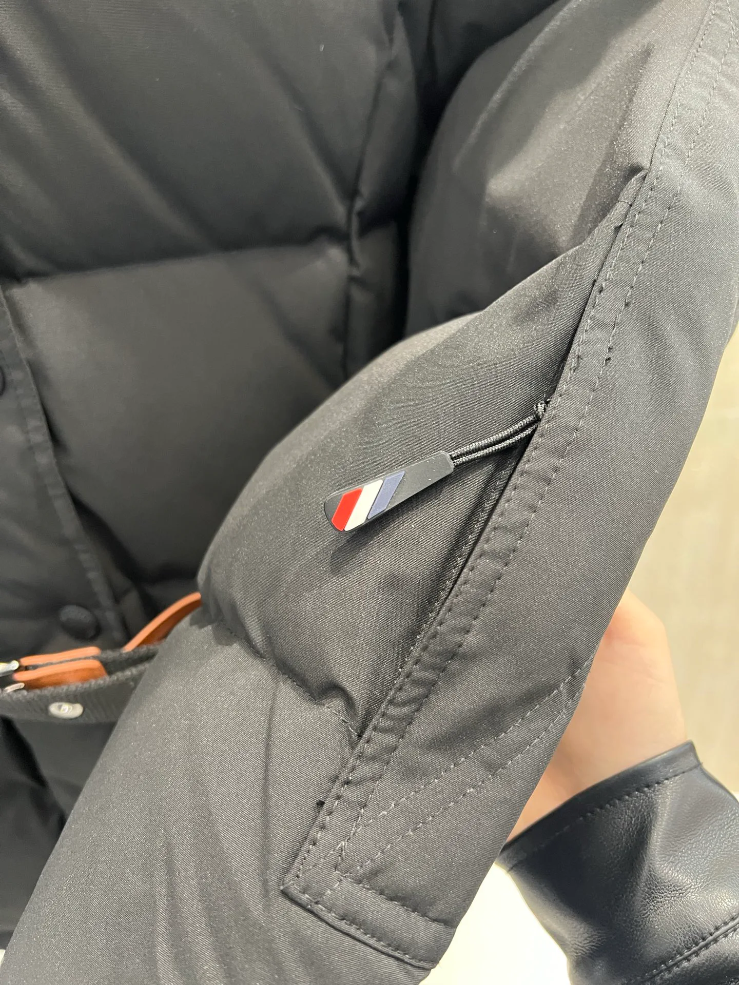 Куртки И Пуховики Женские Moncler 18875978
