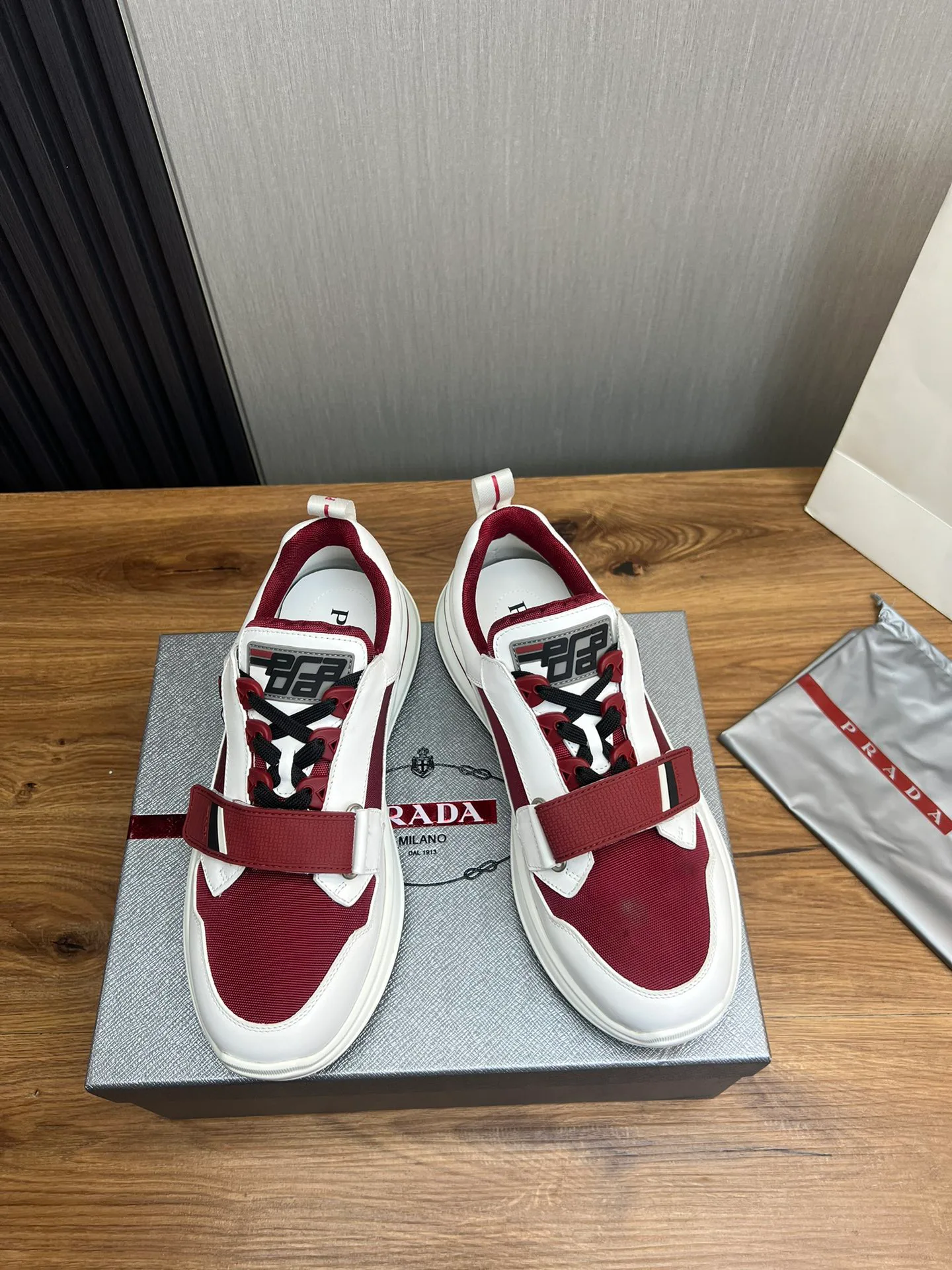 Кроссовки Мужские Prada 232446