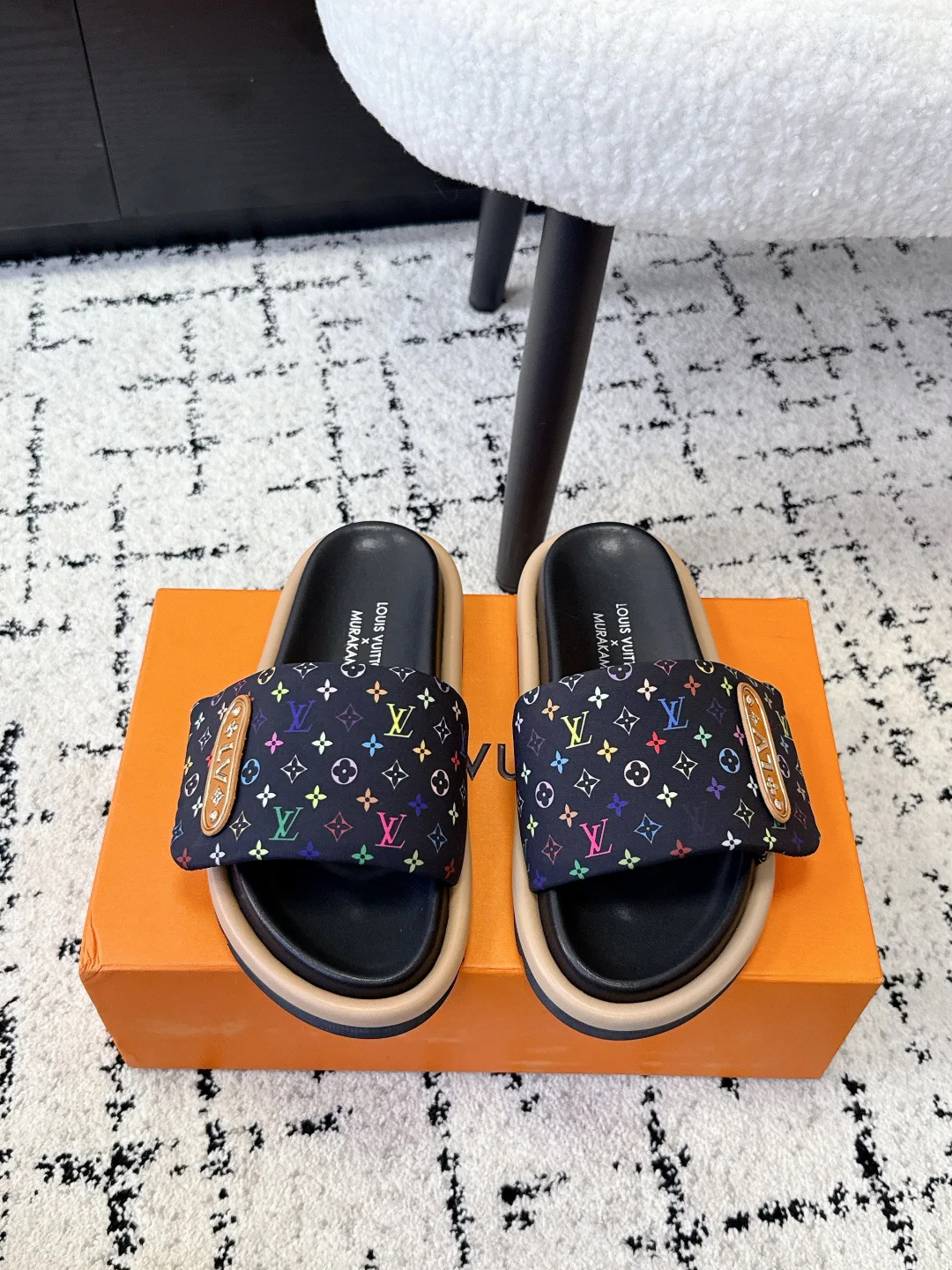 Шлепанцы Женские Louis Vuitton 1752810