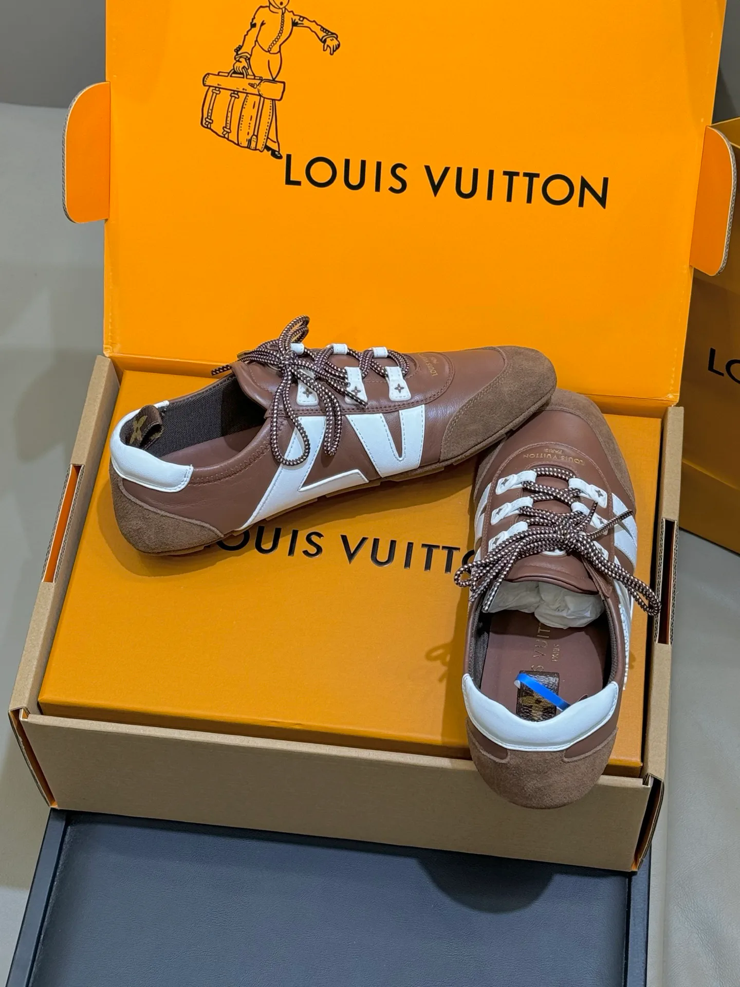 Кроссовки Женские Louis Vuitton 1280030